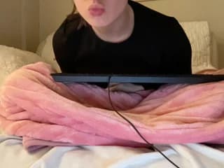 18yearoldnewbie WebCAM 