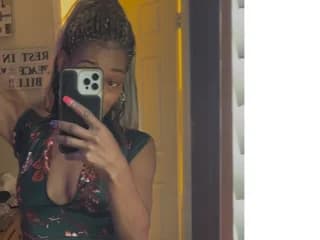 WebCAM di AaliyahMonica