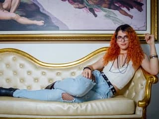 Alice_Bathoty WebCAM 