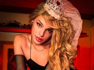 Ezraa19 WebCAM 