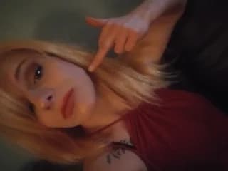 PillowPrincess25 WebCAM 