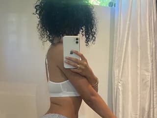 WebCAM of ScarletSweetheart