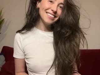 WebCAM of VerityDawnUK