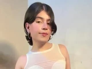 sweetfemb19 WebCAM 