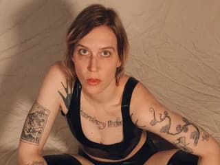 WebCAM of xoxoaliaquinn